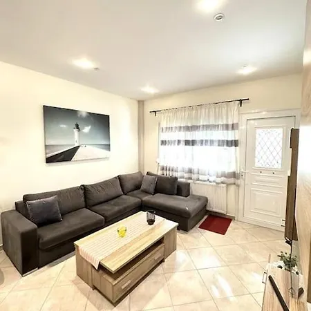 Tide And Tonic Spacious 1bd With Extra Loft Style Sleeping Area, Paleo Faliro