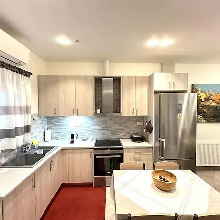 Tide And Tonic Spacious 1bd With Extra Loft Style Sleeping Area, Paleo Faliro * Athens