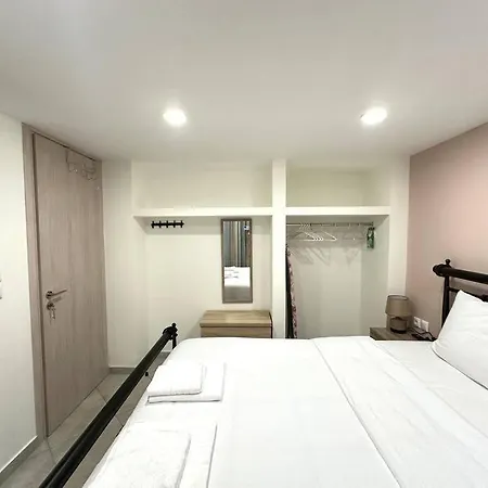 Apartment Tide And Tonic Spacious 1bd With Extra Loft Style Sleeping Area, Paleo Faliro