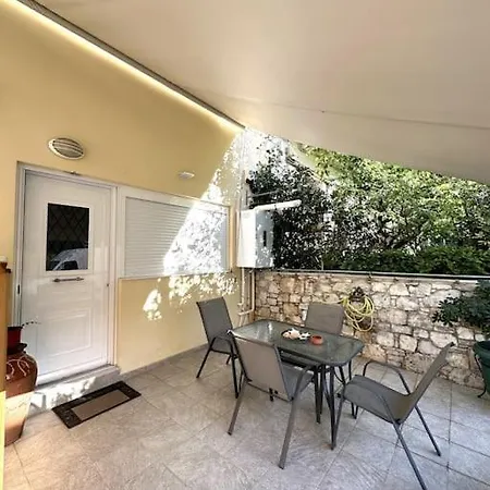 Tide And Tonic Spacious 1bd With Extra Loft Style Sleeping Area, Paleo Faliro