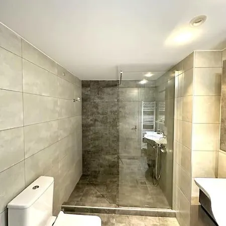 Tide And Tonic Spacious 1bd With Extra Loft Style Sleeping Area, Paleo Faliro Apartment