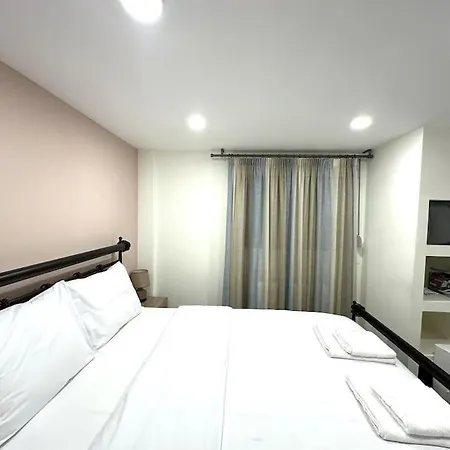 Tide And Tonic Spacious 1bd With Extra Loft Style Sleeping Area, Paleo Faliro Apartment Athens